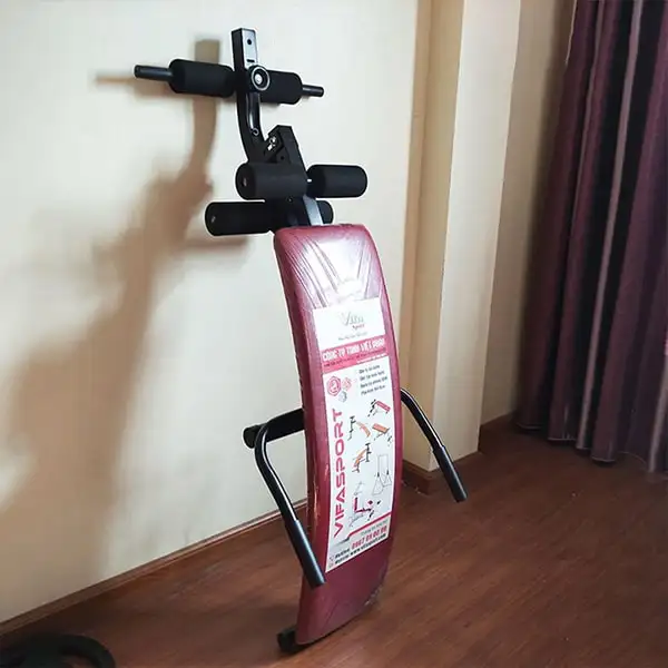 Ghế cong tập bụng Ben 2 - 601002 có thể gấp gọn lại tiết kiệm không gian sống