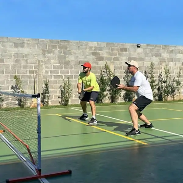 Khi chơi Trụ lưới di động Pickleball X-ACE bạn nên đặt ở những nơi bằng phẳng và những nơi thoáng mát, khô ráo