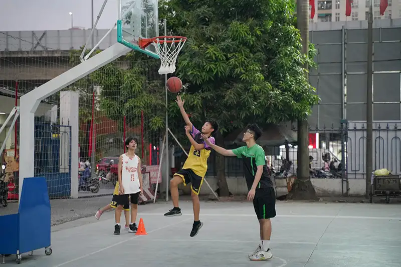 Trụ chơi bóng rổ học sinh