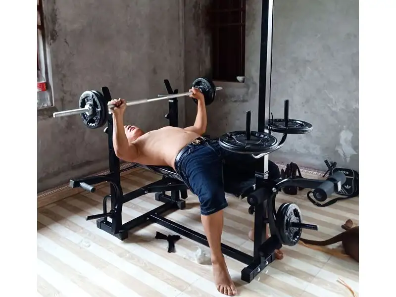 Tập với ghế tập tạ đa năng Xuki