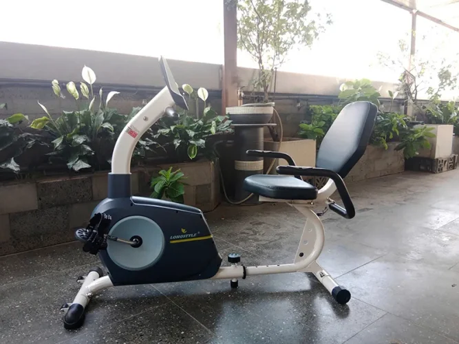 người già nên tập xe đạp phục hồi chức năng